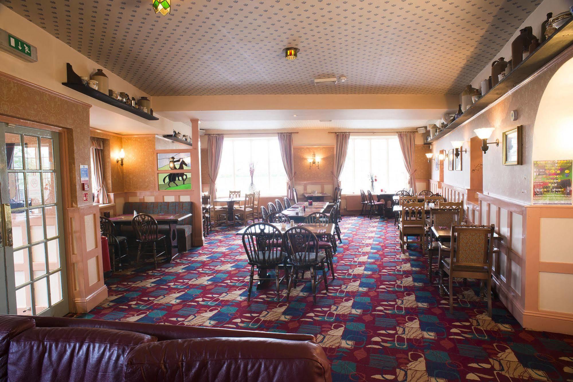 The Highwayman Inn Shepton Mallet Exterior photo